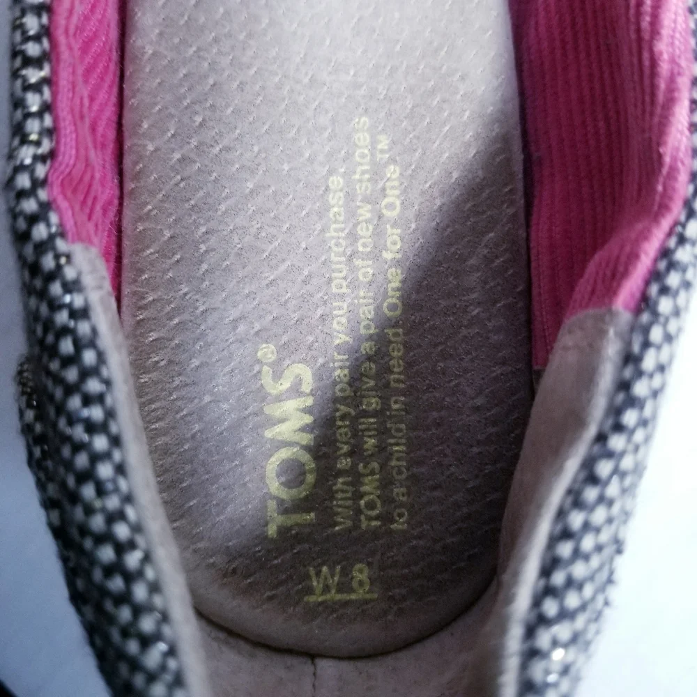 TOMS OPEN TOE WEDGE SIZE 8